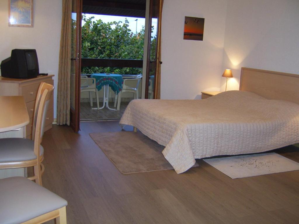 אוויאן-לה-באן Hotel Les Pavillons Du Golf מראה חיצוני תמונה